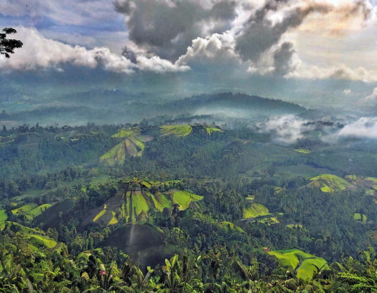 Objek Wisata Menarik di Gunung Putri Lembang